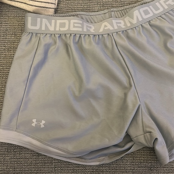 UA PLAY Shorts 2.0 Gray and White - Picture 2 of 4